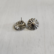 Load image into Gallery viewer, Sunburst Round Stud with Post, 17mm - STAINLESS STEEL, 304 Stainless Steel