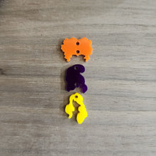 Load image into Gallery viewer, Halloween Acrylic S Sisters Drops