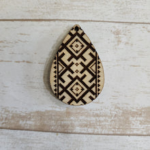 Load image into Gallery viewer, Ukrainian Pattern Earrings