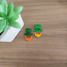 Load image into Gallery viewer, St Patrick's Day Acrylic Leprechaun Hat & Beard Drops