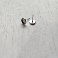 Load image into Gallery viewer, Round Stud Bezel, 6mm - STAINLESS STEEL, 304 Stainless Steel