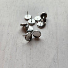 Load image into Gallery viewer, Round Stud Bezel, 10mm - STAINLESS STEEL, 304 Stainless Steel