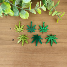 Load image into Gallery viewer, Marijuana Leaf Acrylic Drops