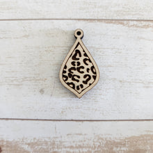 Load image into Gallery viewer, Leopard Engraved Bordered Drops Collection
