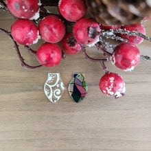 Load image into Gallery viewer, Patterned Acrylic Christmas Lightbulb Drops