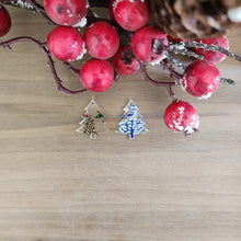 Load image into Gallery viewer, Patterned Acrylic Christmas 4 Tier Tree Drops