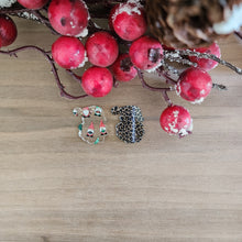 Load image into Gallery viewer, Patterned Acrylic Christmas Santa Head Drops