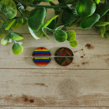 Load image into Gallery viewer, Patterned Wood Split Round Drops