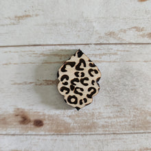 Load image into Gallery viewer, Leopard Engraved Drops Collection