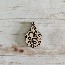 Load image into Gallery viewer, Leopard Engraved Drops Collection