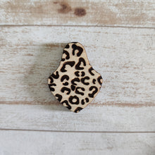 Load image into Gallery viewer, Leopard Engraved Drops Collection