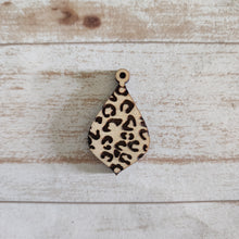 Load image into Gallery viewer, Leopard Engraved Drops Collection