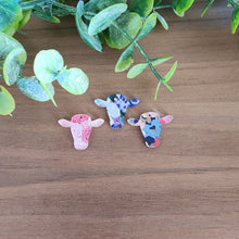Load image into Gallery viewer, Patterned Acrylic Cow Head Drops