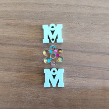 Load image into Gallery viewer, MOM Acrylic Triple Flower Center Drops