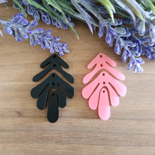 Load image into Gallery viewer, Organic Layered Acrylic Drop