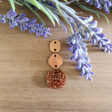 Load image into Gallery viewer, Organic Triple Acrylic Drop