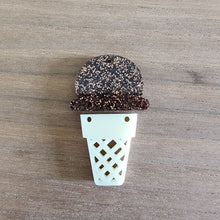 Load image into Gallery viewer, Ice Cream Cones Acrylic 2 Piece Drops