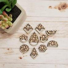 Load image into Gallery viewer, Leopard Engraved Macrame
