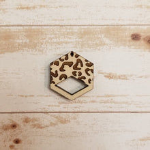 Load image into Gallery viewer, Leopard Engraved Macrame