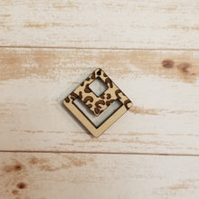 Load image into Gallery viewer, Leopard Engraved Macrame