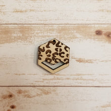 Load image into Gallery viewer, Leopard Engraved Macrame