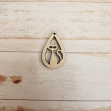 Load image into Gallery viewer, Halloween Cat Earrings