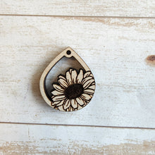 Load image into Gallery viewer, Botanical Earrings