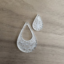 Load image into Gallery viewer, Acrylic Full Mandala Teardrop & Drop Sets