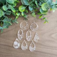 Load image into Gallery viewer, Acrylic Leaves and Florals Collection