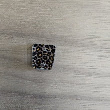 Load image into Gallery viewer, Mini Leopard Print Acrylic Connectors