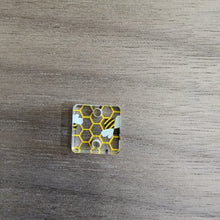 Load image into Gallery viewer, Bees & Honeycomb Acrylic Connectors