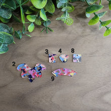 Load image into Gallery viewer, Rainbow Floral Acrylic Connectors