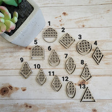 Load image into Gallery viewer, Macrame Rattan Pattern Earrings