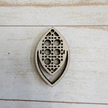 Load image into Gallery viewer, Macrame Rattan Pattern Earrings