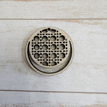 Load image into Gallery viewer, Macrame Rattan Pattern Earrings