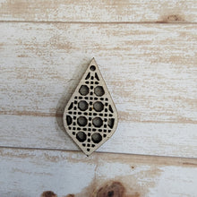 Load image into Gallery viewer, Rattan Pattern Earrings