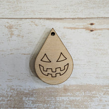 Load image into Gallery viewer, Halloween Jack-o'-lantern Faces Scored Teardrops