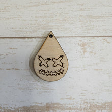 Load image into Gallery viewer, Halloween Jack-o'-lantern Faces Scored Teardrops