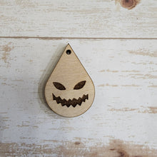 Load image into Gallery viewer, Halloween Jack-o'-lantern Faces Engraved Teardrops
