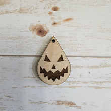 Load image into Gallery viewer, Halloween Jack-o'-lantern Faces Engraved Teardrops