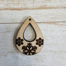 Load image into Gallery viewer, Christmas Snowflake Drops