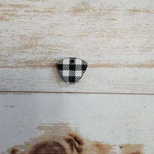 Load image into Gallery viewer, Mini White & Black Buffalo Plaid Pattern Connectors