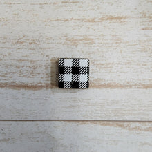 Load image into Gallery viewer, Mini White & Black Buffalo Plaid Pattern Connectors