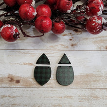Load image into Gallery viewer, Mini Green & Black Buffalo Plaid Pattern Interchangeable Split Drops