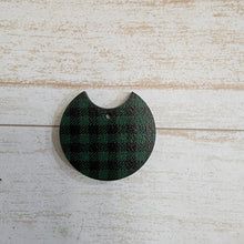 Load image into Gallery viewer, Mini Green & Black Buffalo Plaid Pattern Round Drops/Connectors