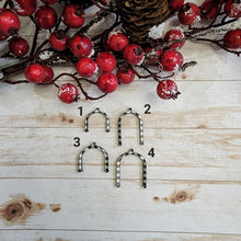 Load image into Gallery viewer, Mini White & Black Buffalo Plaid Pattern Horseshoe Connectors