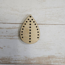 Load image into Gallery viewer, Embroidery Geometric Leaf Teardrop