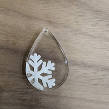 Load image into Gallery viewer, Acrylic Christmas Snowflake Drops