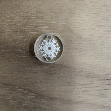 Load image into Gallery viewer, Acrylic Christmas Double Hole Snowflake Connectors