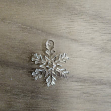 Load image into Gallery viewer, Clear Acrylic Christmas Snowflakes